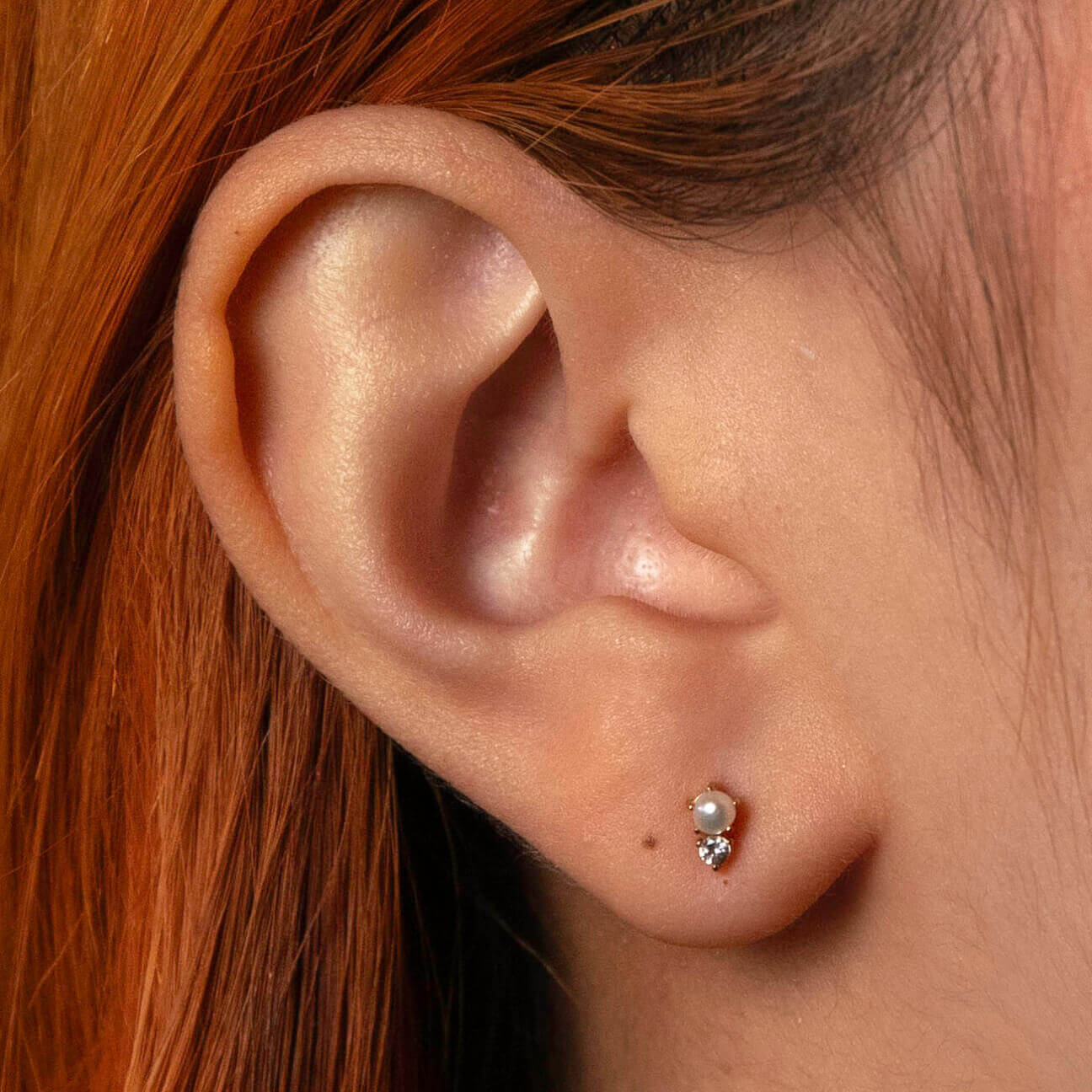 Pearl and White Topaz Nap Earrings (Gold) on model