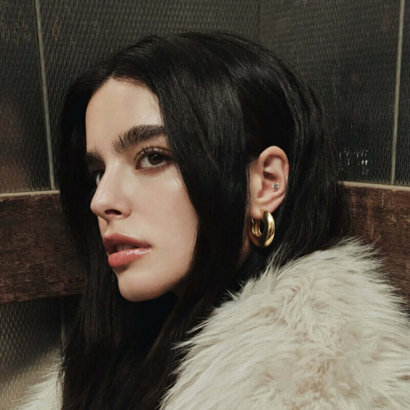 After Dark Duo (Gold) on model