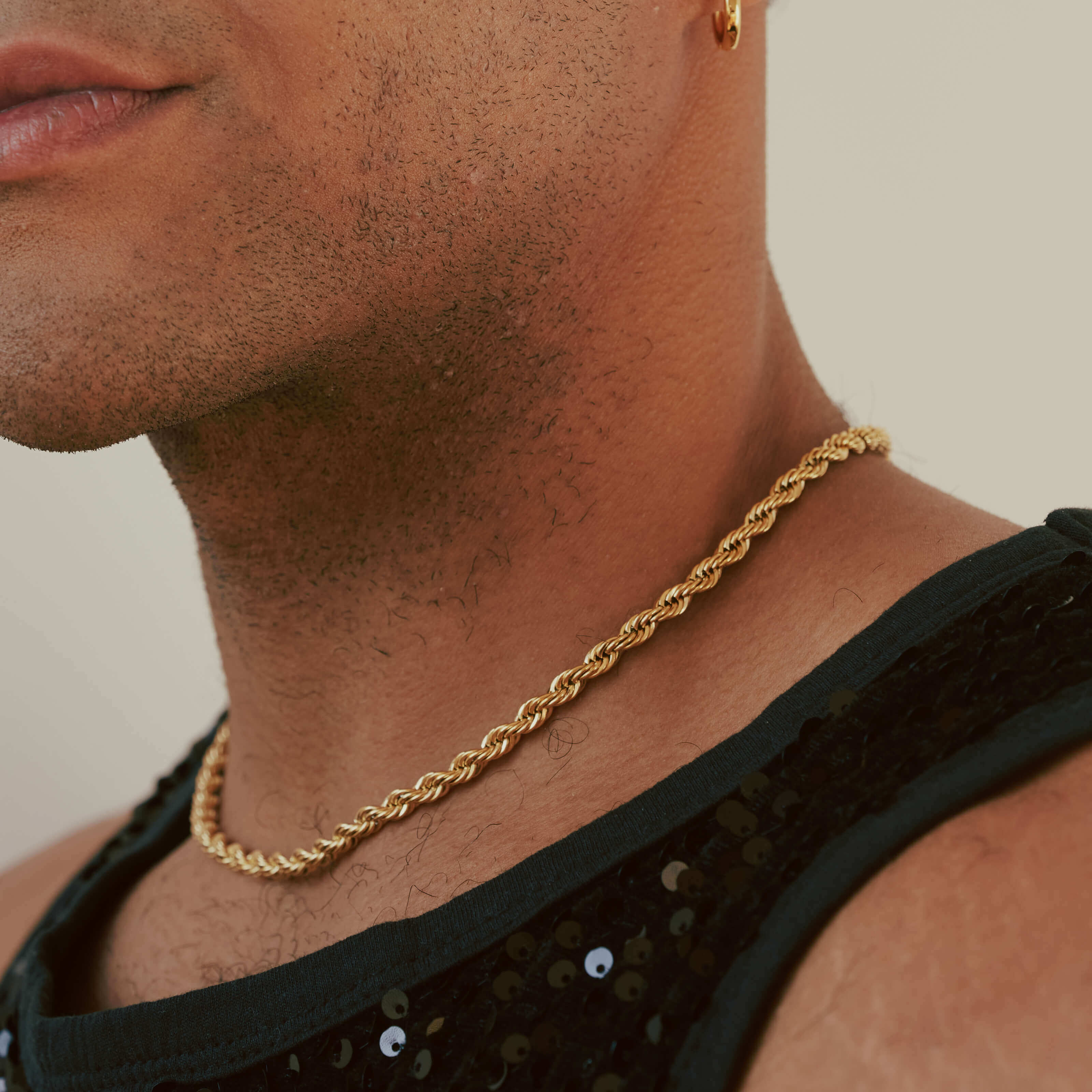 Heirloom Bold Necklace (Gold) on Model