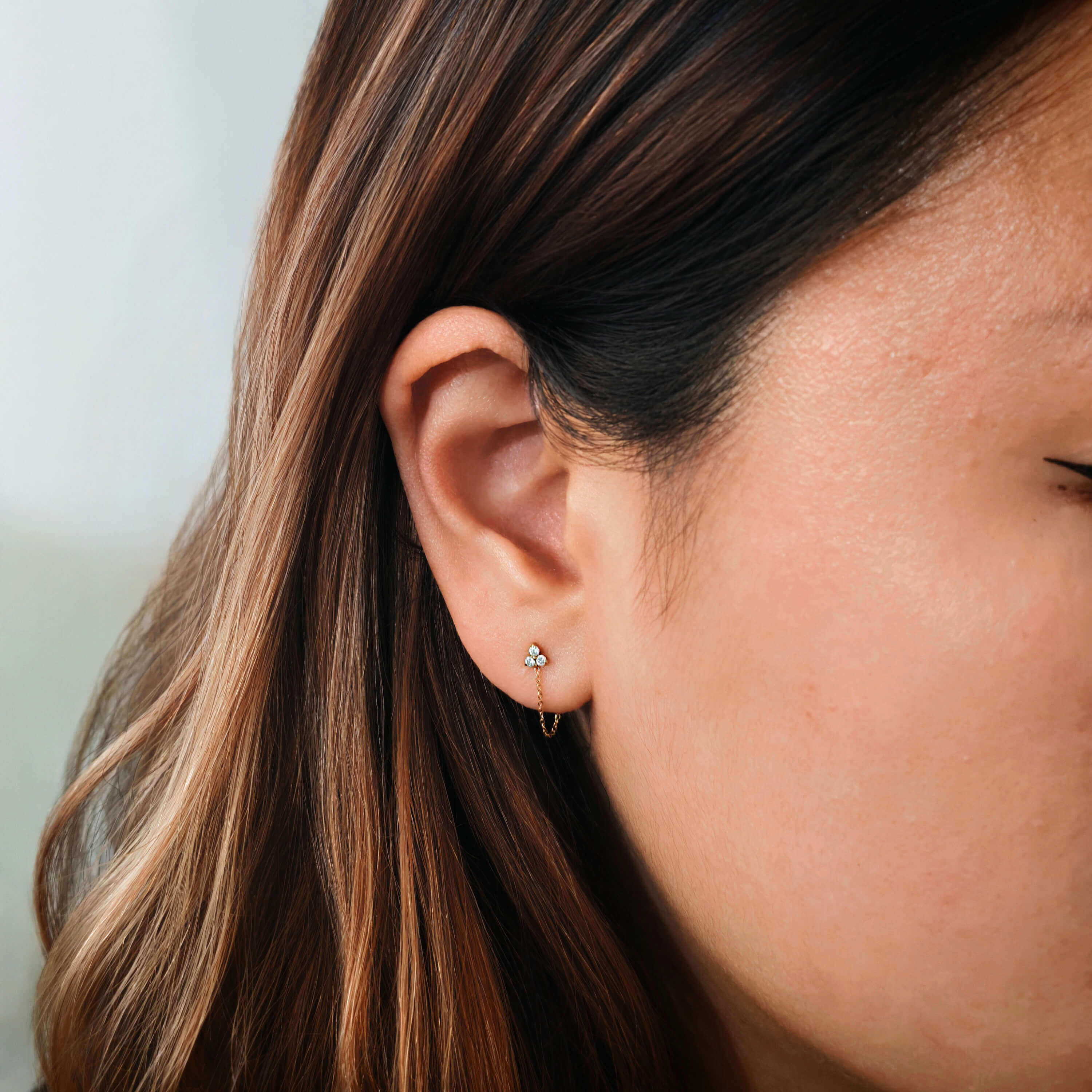 Mini Crystal Trinity Chain Nap Earrings